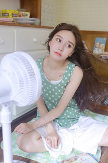 美女热舞